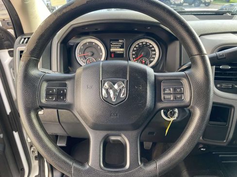 Used 2014 RAM 2500 Tradesman w/ Chrome Appearance Group AWD/4WD image 19