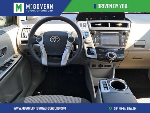 Used 2017 Toyota Prius V Three FWD image 18