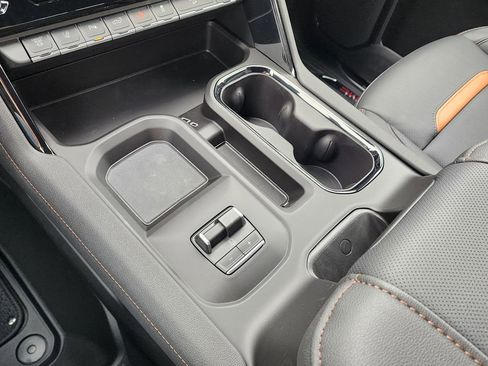 New 2026 GMC Sierra 2500 AT4 w/ AT4 Premium Plus Package AWD/4WD image 33