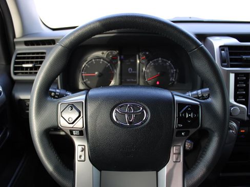 Used 2023 Toyota 4Runner SR5 AWD/4WD image 12