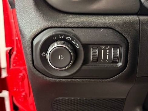 Used 2022 Jeep Wrangler Unlimited Sahara w/ LED Lighting Group AWD/4WD image 42