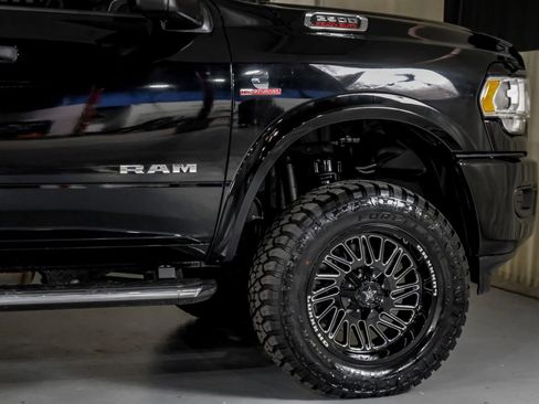 Used 2024 RAM 2500 Big Horn AWD/4WD image 8