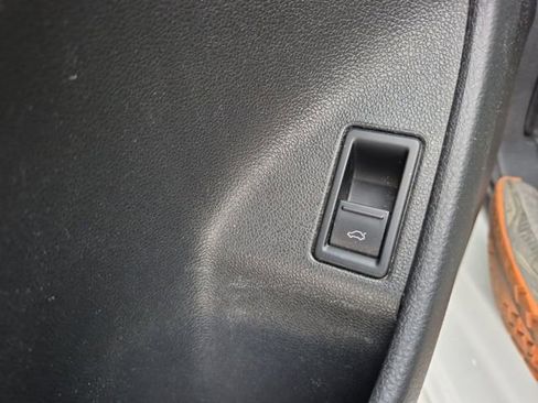 Used 2014 Volkswagen Jetta SE FWD image 26