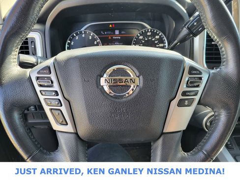 Used 2021 Nissan Titan SV w/ SV Convenience Package image 13