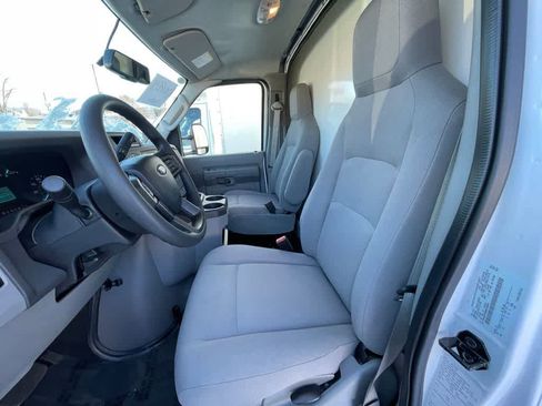 New 2024 Ford E-450 and Econoline 450 Super Duty w/ Power Windows & Locks Group image 15