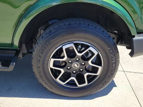 Certified 2025 Ford Bronco Outer Banks AWD/4WD image 16