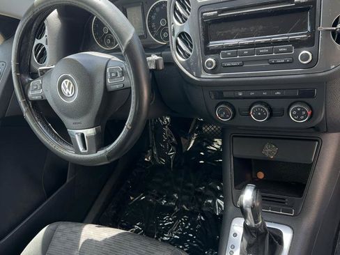 Used 2014 Volkswagen Tiguan S FWD image 13