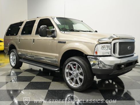 Used 2000 Ford Excursion XLT image 16