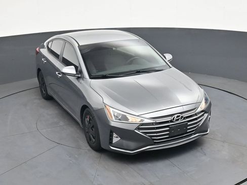 Used 2020 Hyundai Elantra SE FWD image 29