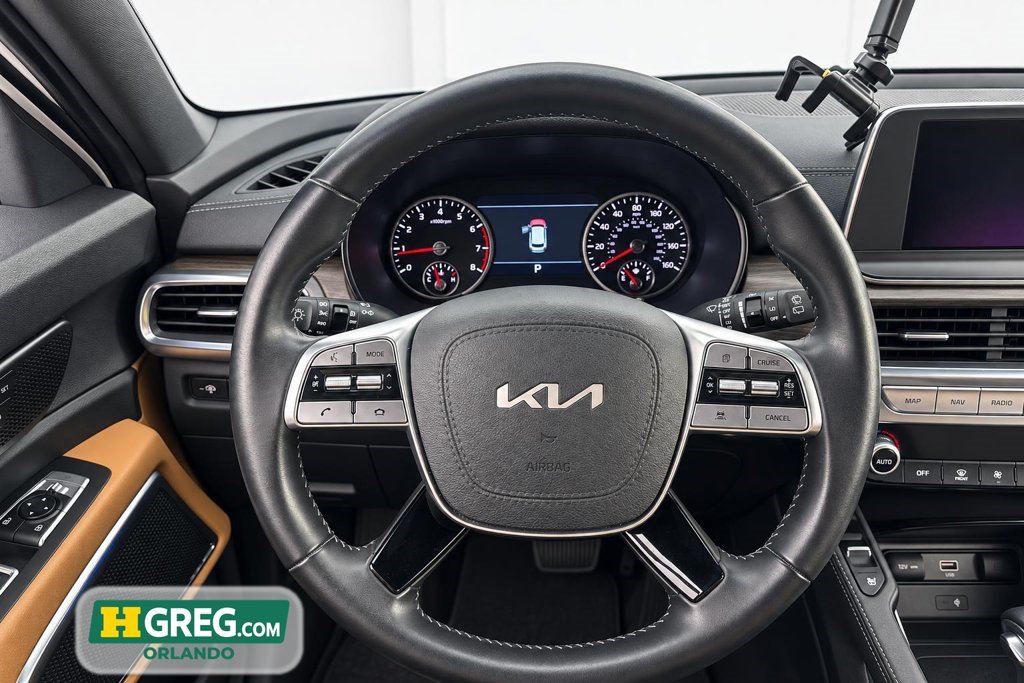 Used 2022 Kia Telluride SX w/ Towing Package FWD image 8