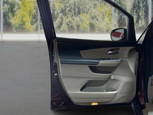 Used 2016 Honda Odyssey EX-L image 19