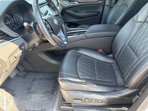 Used 2022 Buick Enclave Avenir image 11