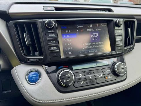 Used 2017 Toyota RAV4 XLE w/ Carpet Mat Package image 26