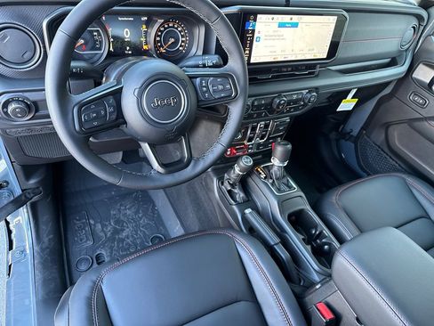 New 2025 Jeep Gladiator Rubicon image 6