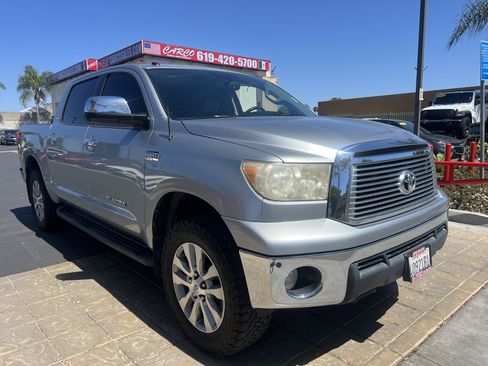 Used 2011 Toyota Tundra Limited w/ Platinum Pkg RWD image 1