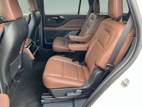New 2026 Lincoln Aviator Reserve w/ Illumination Package RWD image 25
