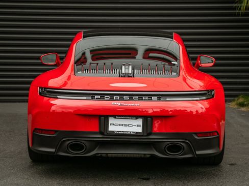 Certified 2025 Porsche 911 Carrera image 9