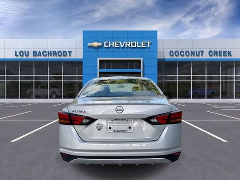Used 2025 Nissan Altima 2.5 S FWD image 7