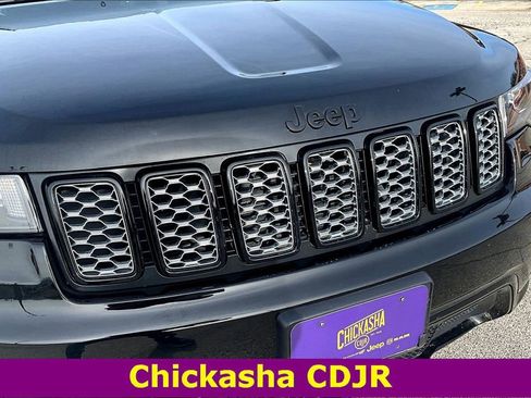 Used 2019 Jeep Grand Cherokee Altitude image 30