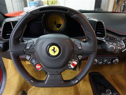 Used 2010 Ferrari 458 Italia Coupe RWD image 12