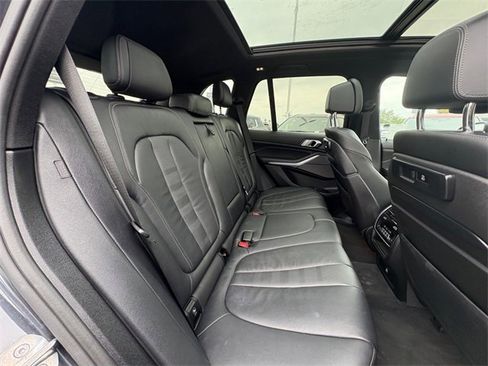 Used 2019 BMW X5 xDrive50i w/ Parking Assistance Package image 23