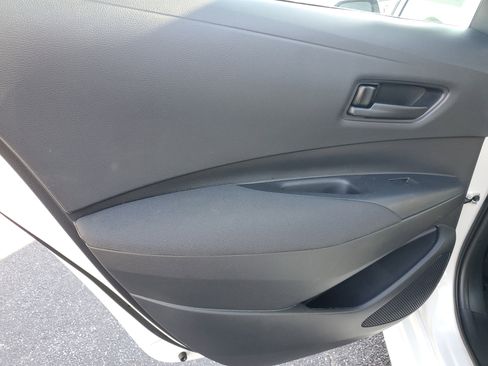 Certified 2025 Toyota Corolla LE image 13