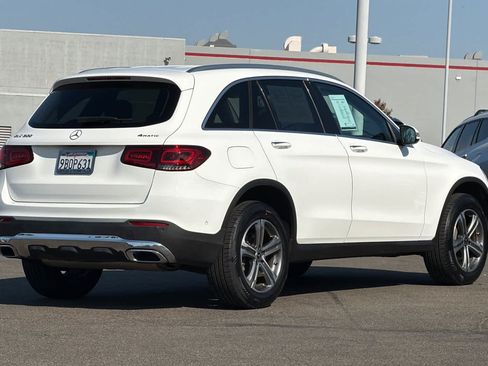 Used 2022 Mercedes-Benz GLC 300 4MATIC image 2