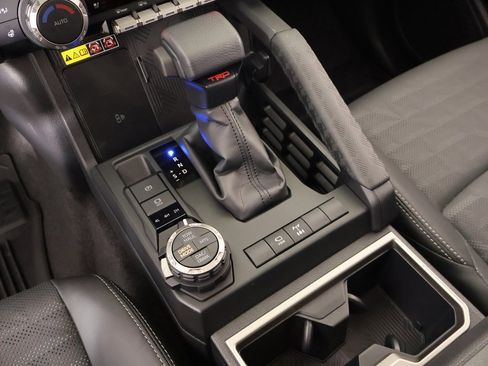 Used 2025 Toyota 4Runner TRD Off-Road Premium image 8