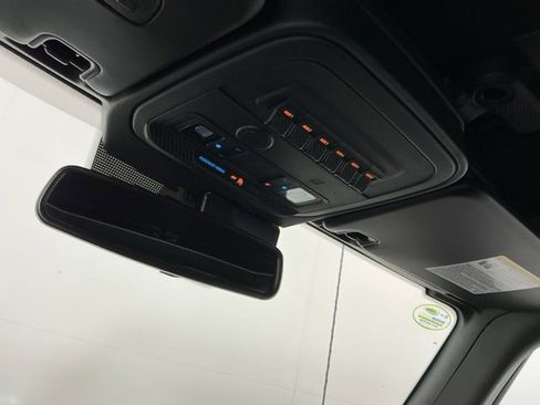 Used 2024 Ford Bronco Wildtrak image 23