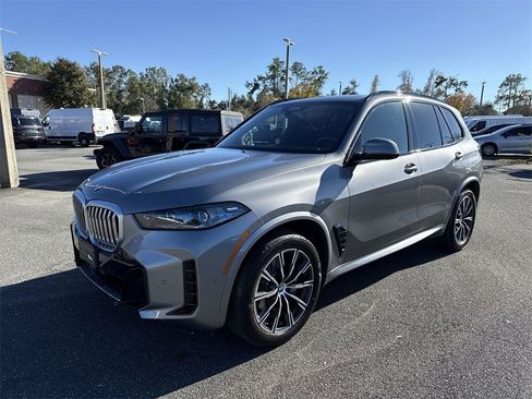 Used 2025 BMW X5 xDrive40i w/ Executive Package image 6