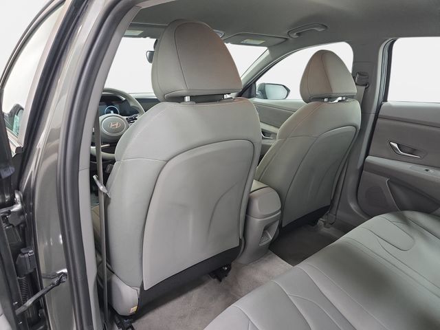 Used 2024 Hyundai Elantra SEL FWD image 12
