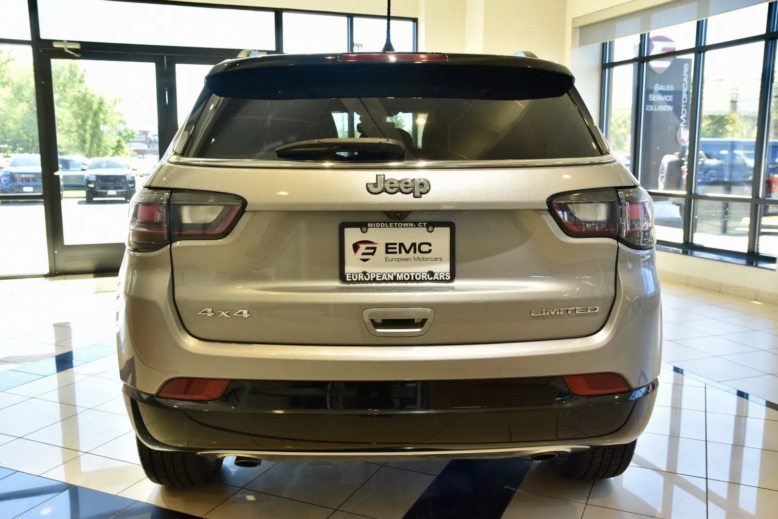 Used 2023 Jeep Compass Limited w/ Elite Group AWD/4WD image 5