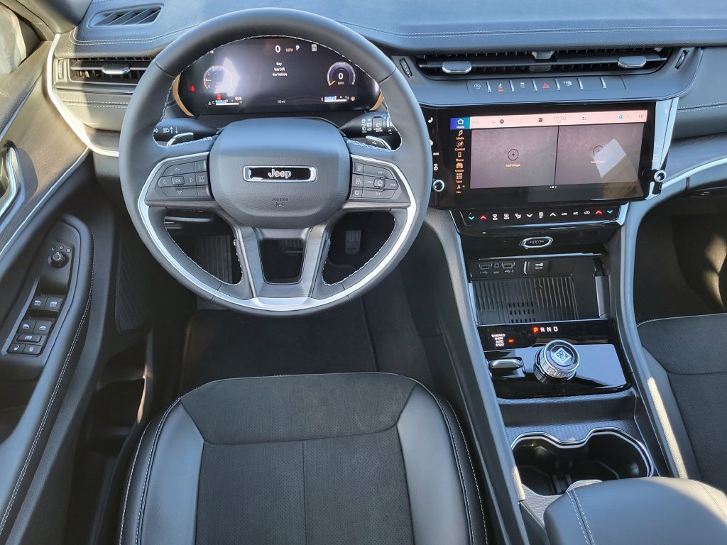 New 2026 Jeep Grand Cherokee Altitude AWD/4WD image 24
