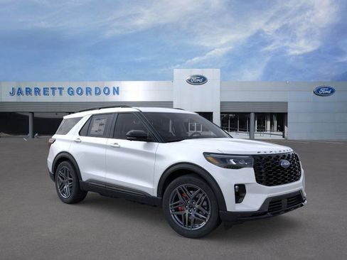 New 2026 Ford Explorer ST w/ Sun And Sound Package image 7