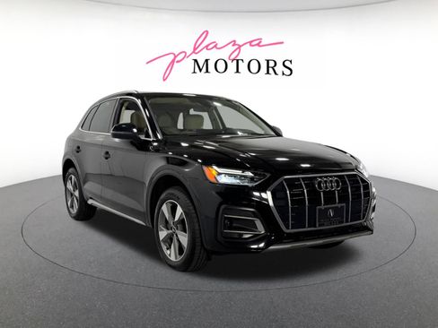 Certified 2023 Audi Q5 2.0T Premium w/ Convenience Package AWD/4WD image 3