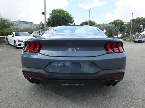 Used 2025 Ford Mustang GT Premium RWD image 8