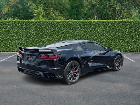 Used 2022 Chevrolet Corvette Stingray Premium Cpe w/ Z51 Performance Package RWD image 3