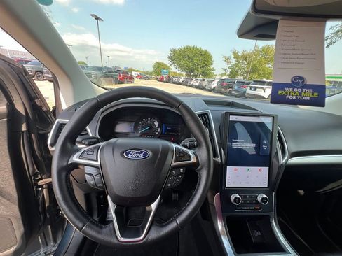 Used 2022 Ford Edge Titanium AWD/4WD image 36