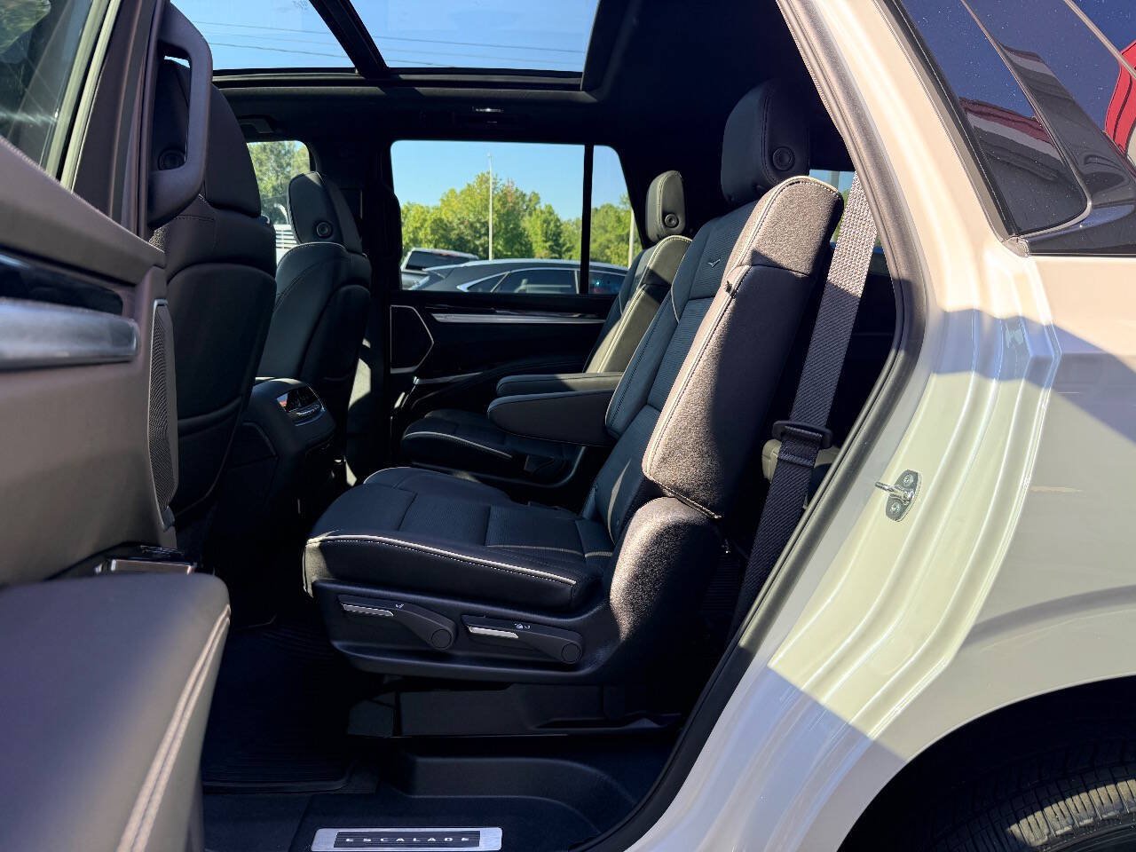 Used 2025 Cadillac Escalade Sport w/ Touring Package AWD/4WD image 36
