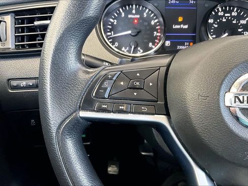Used 2019 Nissan Rogue Sport S w/ Appearance Package FWD image 11