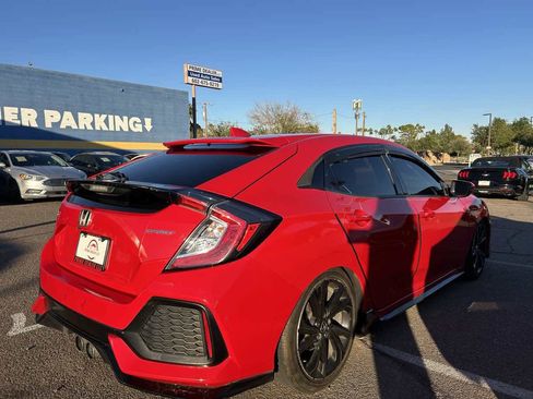 Used 2018 Honda Civic Sport image 4