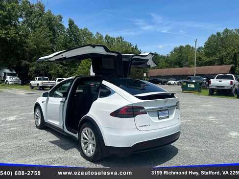 Used 2018 Tesla Model X 75D AWD/4WD image 14