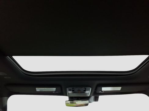 Used 2025 Toyota Sequoia Capstone AWD/4WD image 15
