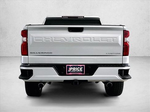 Used 2022 Chevrolet Silverado 1500 Custom RWD image 4