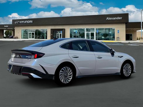 New 2026 Hyundai Sonata SEL FWD image 8