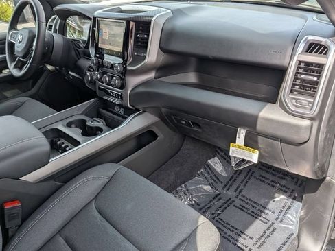 New 2026 RAM 1500 Express AWD/4WD image 34