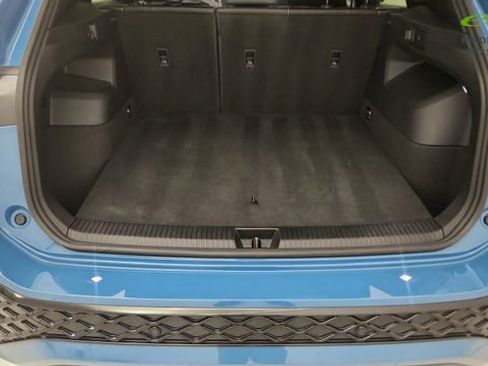 Used 2025 Volkswagen Tiguan SE R-Line FWD image 15
