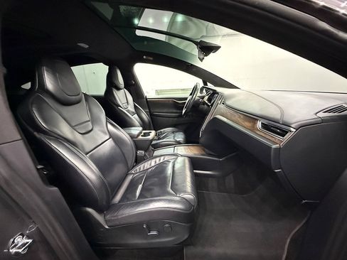 Used 2017 Tesla Model X 75D AWD/4WD image 8