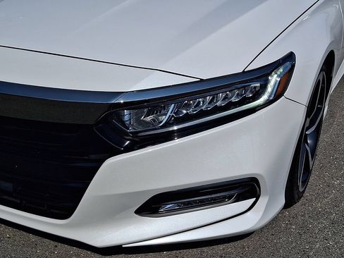 Used 2020 Honda Accord Sport image 9
