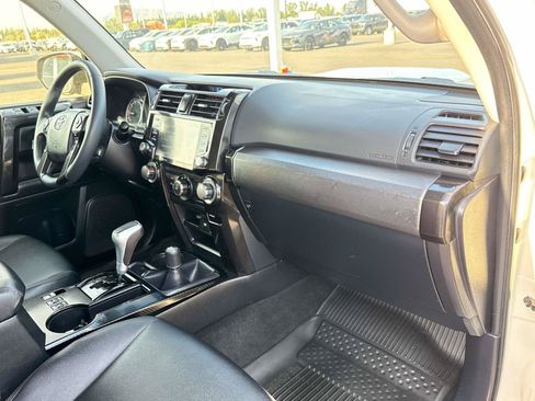Used 2021 Toyota 4Runner TRD Off-Road Premium w/ Moonroof Package AWD/4WD image 19